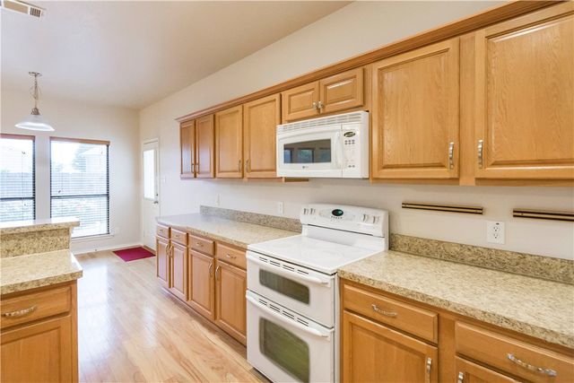 710 Adams Street, Waxahachie, TX 75165