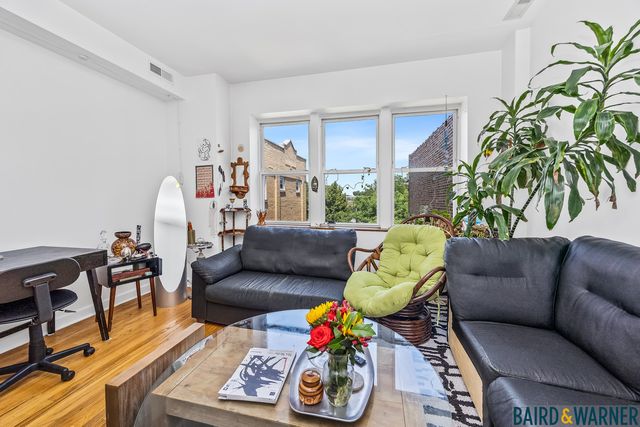2809 W WASHINGTON Boulevard 103, Chicago, IL 60612
