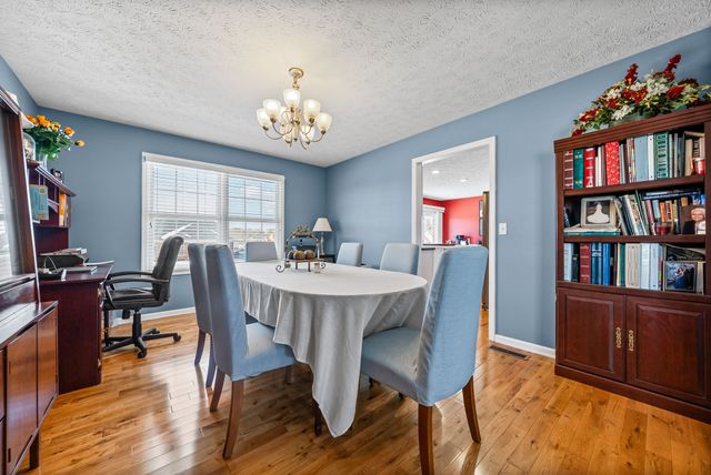 1130 Emerson Cir, Hopkinsville, KY 42240