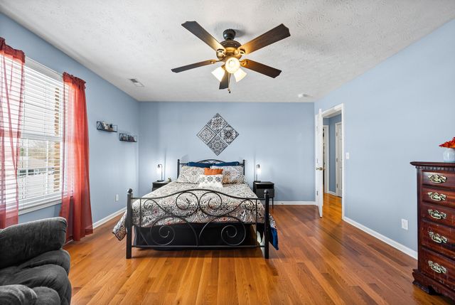 1130 Emerson Cir, Hopkinsville, KY 42240