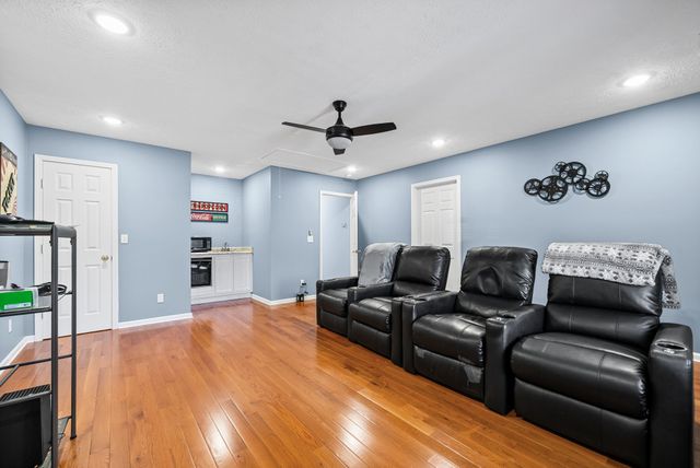 1130 Emerson Cir, Hopkinsville, KY 42240