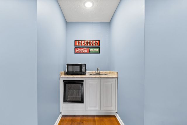 1130 Emerson Cir, Hopkinsville, KY 42240