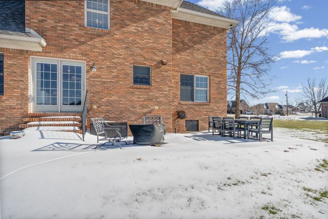 1130 Emerson Cir, Hopkinsville, KY 42240