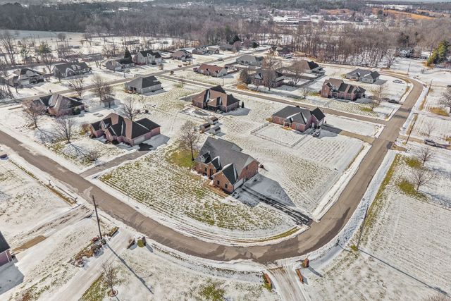 1130 Emerson Cir, Hopkinsville, KY 42240