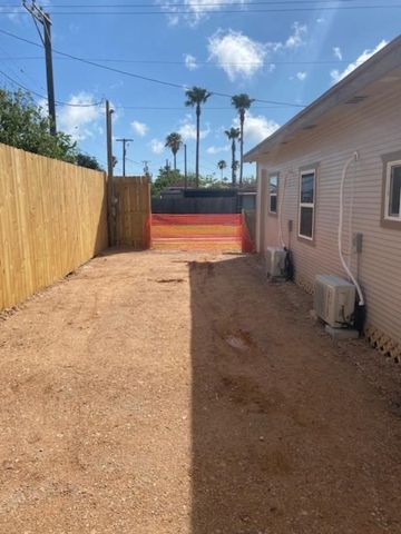 202 W Jefferson, Port Isabel, TX 78578