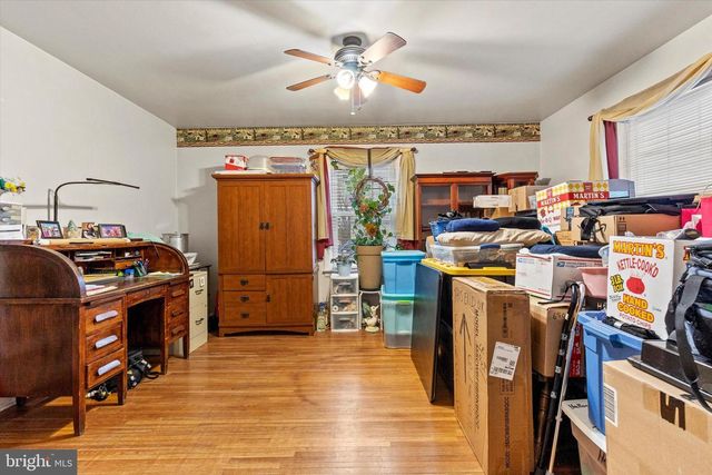 33 N ADAMS ST, York, PA 17404