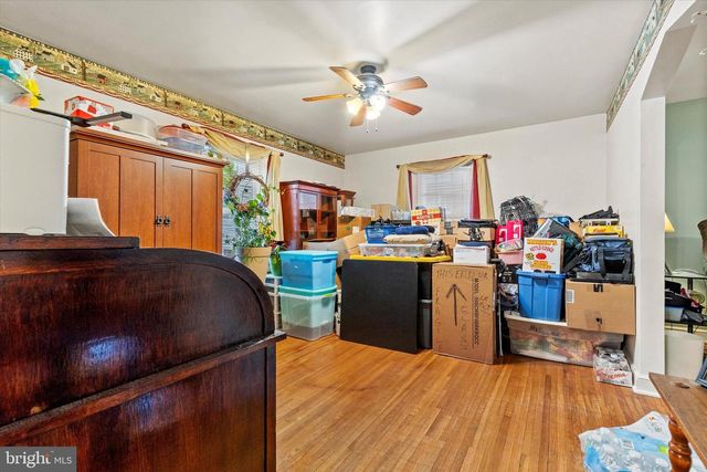 33 N ADAMS ST, York, PA 17404