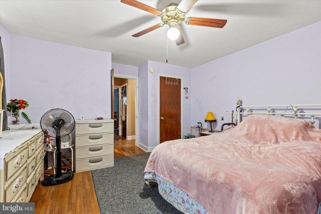 33 N ADAMS ST, York, PA 17404