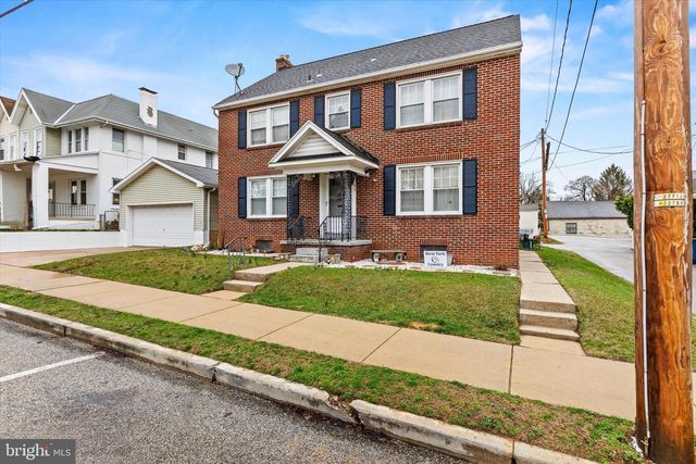 33 N ADAMS ST, York, PA 17404