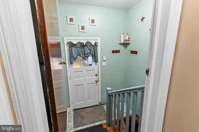 33 N ADAMS ST, York, PA 17404