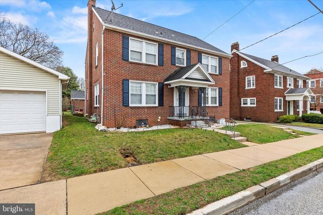 33 N ADAMS ST, York, PA 17404