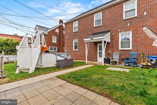 33 N ADAMS ST, York, PA 17404