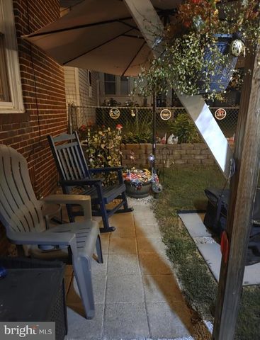 33 N ADAMS ST, York, PA 17404