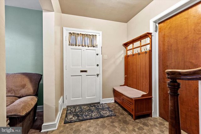 33 N ADAMS ST, York, PA 17404