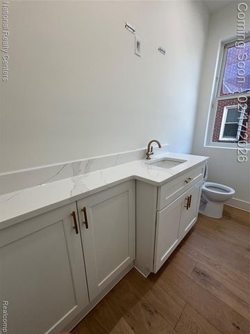 10024 Borgman Avenue, Huntington Woods, MI 48070