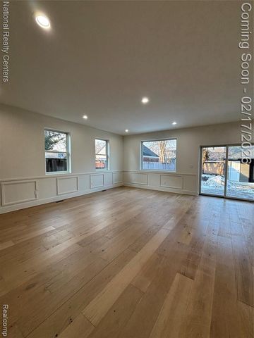 10024 Borgman Avenue, Huntington Woods, MI 48070