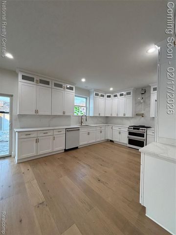 10024 Borgman Avenue, Huntington Woods, MI 48070