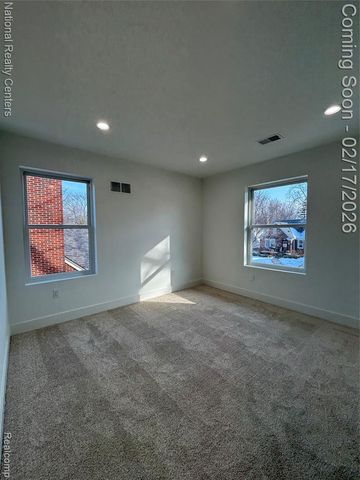 10024 Borgman Avenue, Huntington Woods, MI 48070