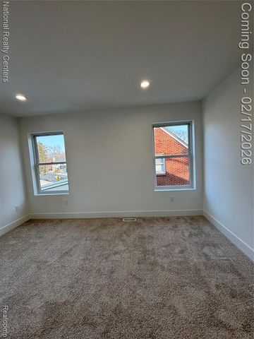 10024 Borgman Avenue, Huntington Woods, MI 48070