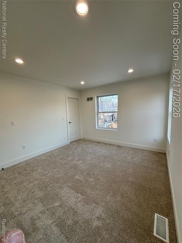 10024 Borgman Avenue, Huntington Woods, MI 48070