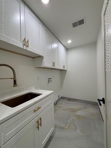 10024 Borgman Avenue, Huntington Woods, MI 48070