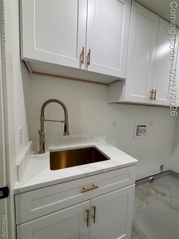 10024 Borgman Avenue, Huntington Woods, MI 48070