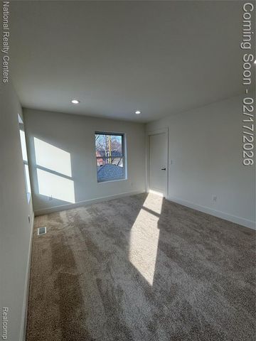 10024 Borgman Avenue, Huntington Woods, MI 48070