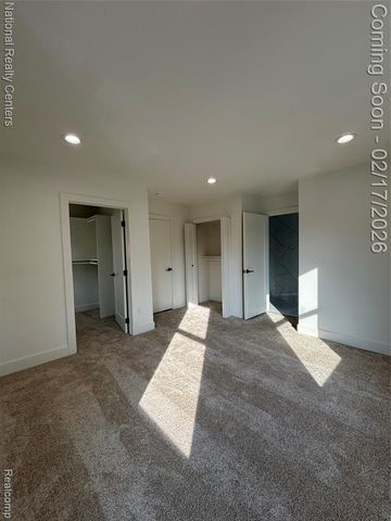 10024 Borgman Avenue, Huntington Woods, MI 48070