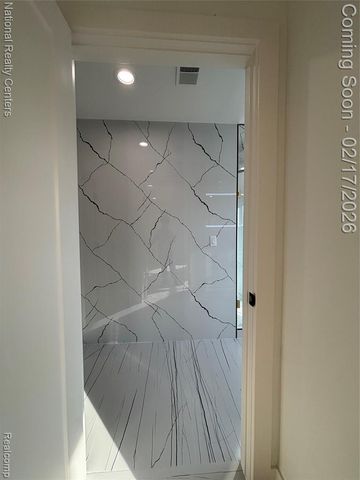 10024 Borgman Avenue, Huntington Woods, MI 48070