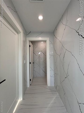 10024 Borgman Avenue, Huntington Woods, MI 48070