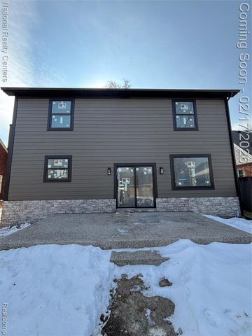 10024 Borgman Avenue, Huntington Woods, MI 48070