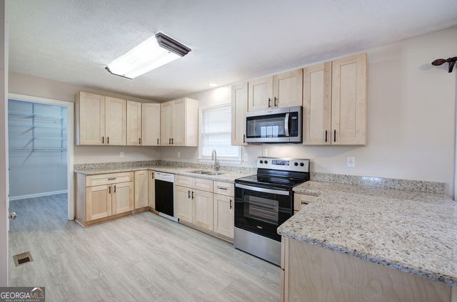 5410 Mill Valley Drive, Douglasville, GA 30135