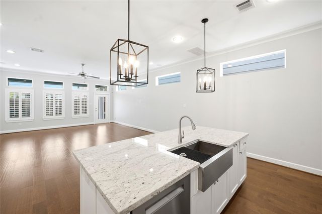 4208 Koehler Street B, Houston, TX 77007