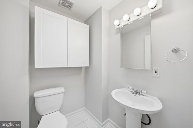 1391 F ST NE, Washington, DC 20002