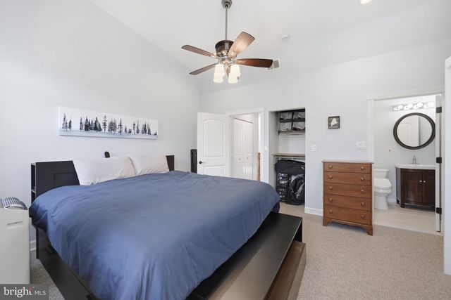1391 F ST NE, Washington, DC 20002