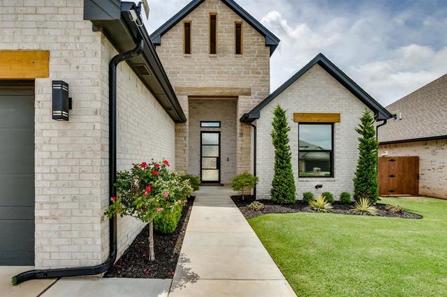 9308 NW 84th Street, Yukon, OK 73099