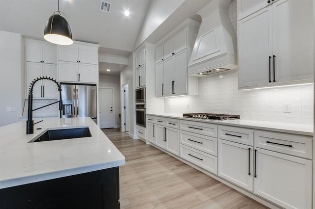 9308 NW 84th Street, Yukon, OK 73099