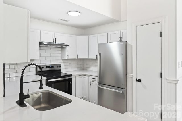 102 Daventry Place, Mooresville, NC 28117