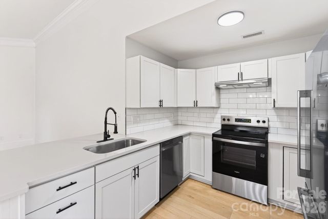 102 Daventry Place, Mooresville, NC 28117