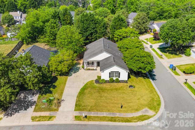 102 Daventry Place, Mooresville, NC 28117