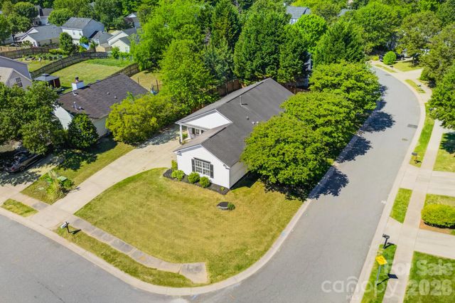 102 Daventry Place, Mooresville, NC 28117