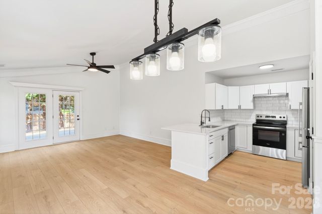102 Daventry Place, Mooresville, NC 28117