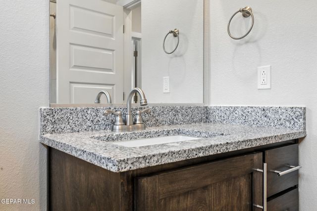 11853 Artekale Place, El Paso, TX 79934