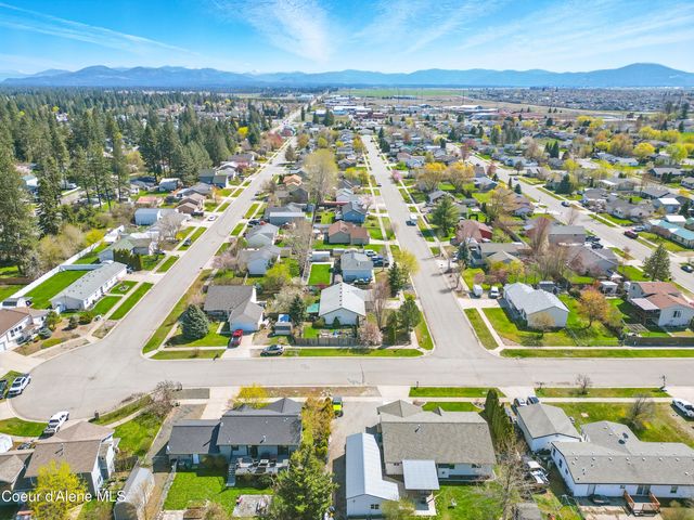8675 W OREGON ST, Rathdrum, ID 83858