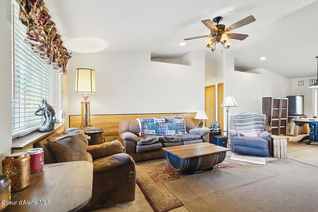 8675 W OREGON ST, Rathdrum, ID 83858