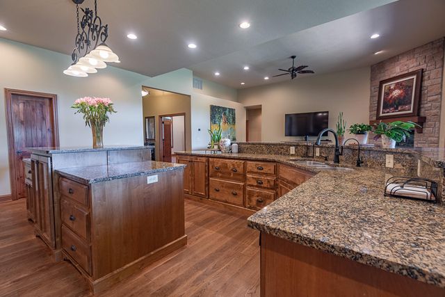4515 S Forest Avenue, Springfield, MO 65810