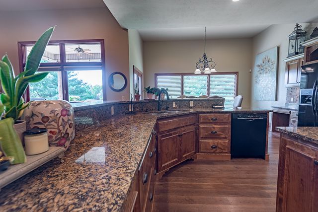 4515 S Forest Avenue, Springfield, MO 65810