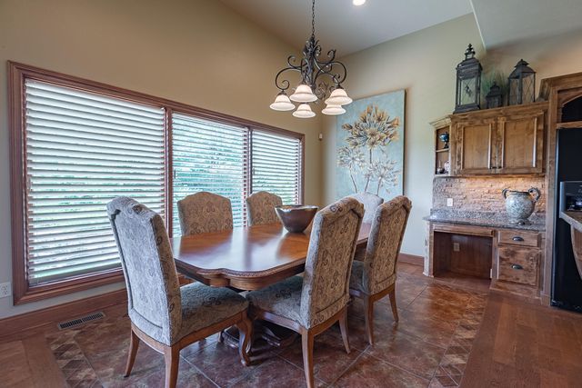 4515 S Forest Avenue, Springfield, MO 65810