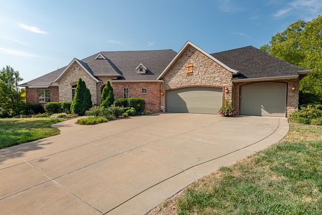 4515 S Forest Avenue, Springfield, MO 65810