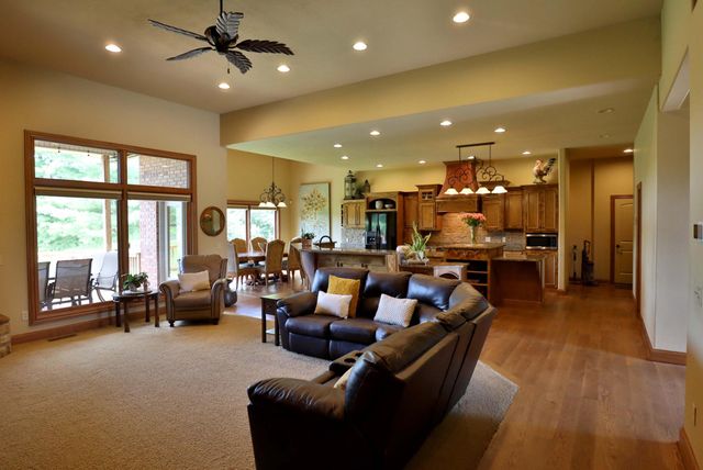 4515 S Forest Avenue, Springfield, MO 65810